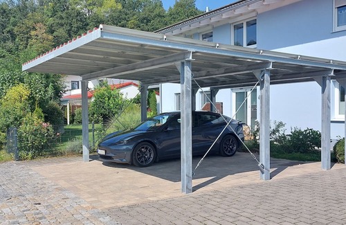 Schongau Apartamento | Apartment approx. 80m2 + 30m2 balcony in Schongau with charging station for e-car 11 KW