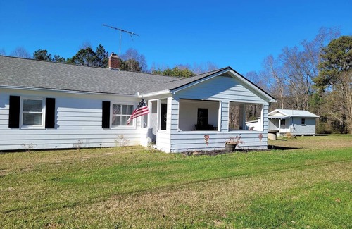 Sharpsburg Casa | Charming 3-bedroom house with WiFi, AC in lovely Sharpsburg