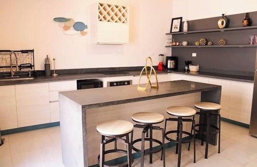 Sector Bahía Casa | ¡Acogedora casa (2R/1.5B) en San Carlos, Sonora!
