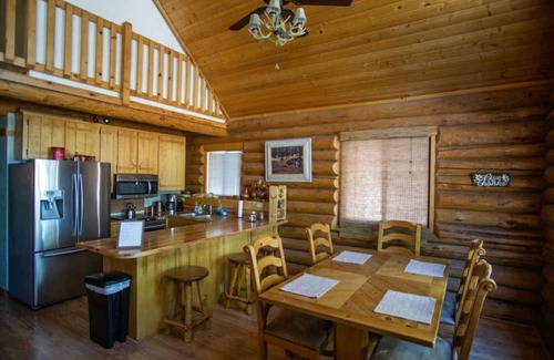 Alpine Cabina | Peaceful Majestic Mountain Cabin