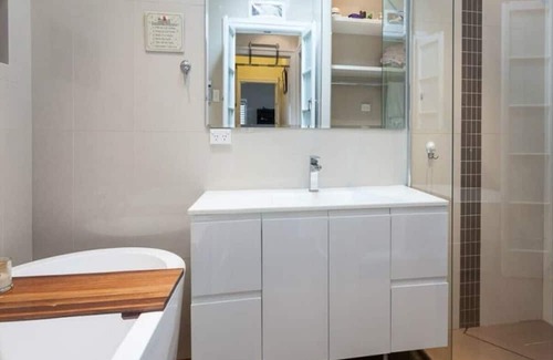 Holland Park West Casa | Beautiful Central Queenslander