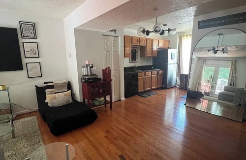 Walker Mill Casa | Work Home!