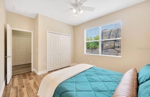 Live Oak Preserve Casa | Spacious 6 bedroom house with pool and grotto, movie theater room, AC and Wifi.