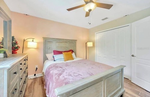 Live Oak Preserve Casa | Spacious 6 bedroom house with pool and grotto, movie theater room, AC and Wifi.