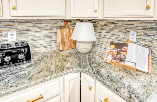 Greensboro Casa | Family Tranquil Retreat - Pool, HotTub, Golf, More