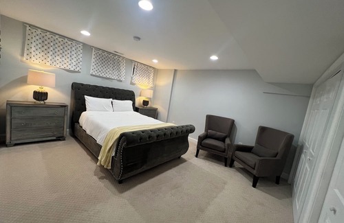 Newington Apartamento | Cozy 2-bedroom Basement apartment in charming Lorton near DC