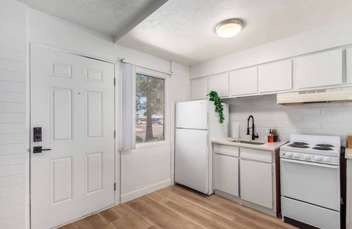 New Papago Parkway Apartamento | This apartment is a 2 bedroom(s), 2 bathrooms, located in Scottsdale, AZ.