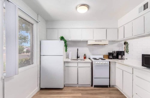 New Papago Parkway Apartamento | This apartment is a 2 bedroom(s), 2 bathrooms, located in Scottsdale, AZ.