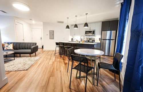 Brewerytown Apartamento | Imagine a stylish escape in Glenwood, the epitome of urban luxury