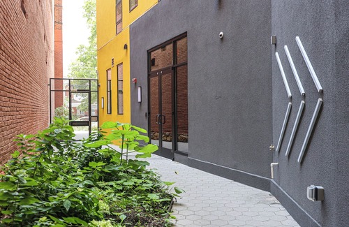 Brewerytown Apartamento | Imagine a stylish escape in Glenwood, the epitome of urban luxury