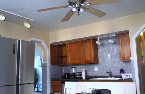 Front Park Apartamento | This apartment is a 2 bedroom(s), 1 bathrooms, located in Buffalo, NY.