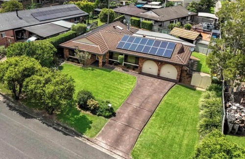 Kellyville Casa | Resort style living in the hills , Pool , Park and BBQ with great transport !