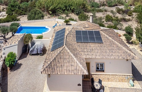 Arboleas Casa | Spend an unforgettable holiday in this beautiful holiday home with pool and great panoramic views.