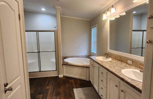 Smith County Casa | 3-bedroom house in tranquil Lindale with AC, WiFi. Enjoy a peaceful getaway