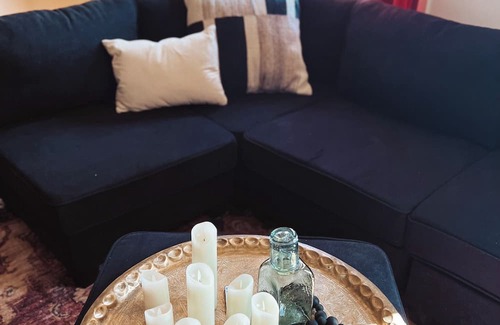 Council Grove Apartamento | Romance Meets Historic Flint Hills Downtown Loft