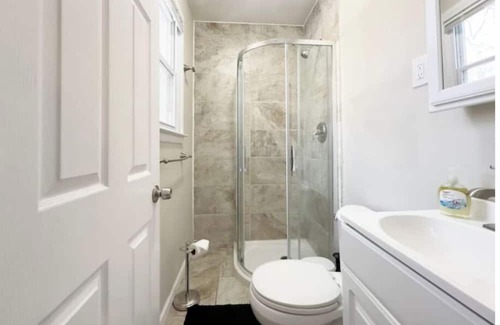 Egg Harbor Township Casa | Suburban Retreat for 16!