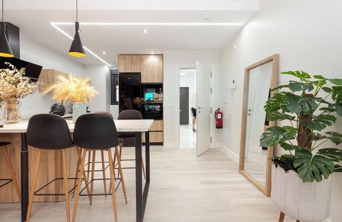 Huerta de Santa Teresa Apartamento | Stunning Apartment in Nervion