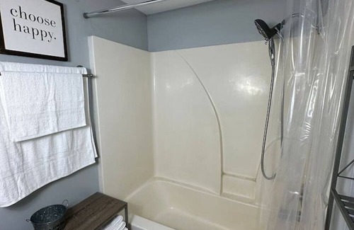 Hattiesburg Casa | Spacious luxury 1 BR Getaway Near USM, Midtown