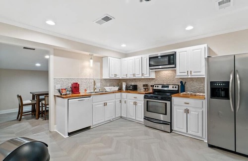 Hattiesburg Casa | Luxurious Midtown Hidden Gem