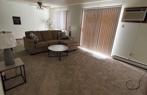 Bismarck Apartamento | Cozy 1-bedroom apartment in pleasant Bismarck with AC, patio