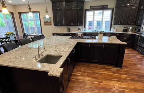 Maltby Casa | Huge Luxury 4-bedroom+ house in Echo lake/Maltby area with WiFi, AC