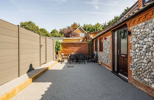 Roughton Cabaña | Fender Cottage -Norfolk Holiday Properties