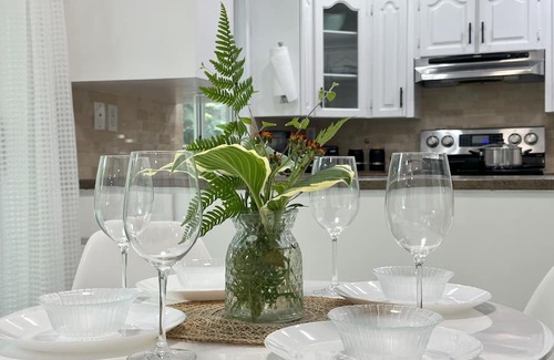 East Newton North Casa | Private Resort Like Living in Metro Vancouver. Free Parkings.