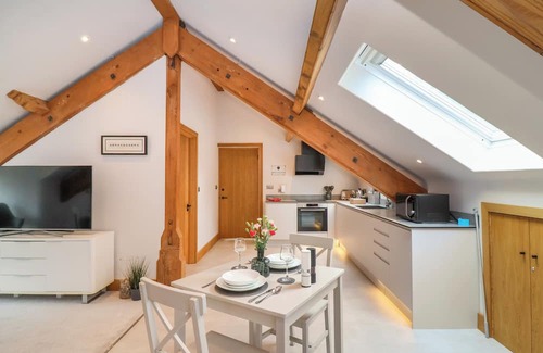 Sherborne Cabaña | THE HIDEOUT, romantic in Sherborne