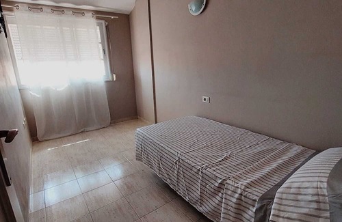 San Isidro Casa | Casa Ideal Para Familias con Niños. Aeropuerto Reina Sofía a 5 Minutos