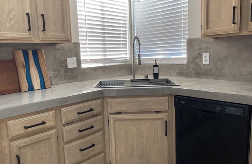 Lemoore Casa | Family friendly, pet-friendly Casa in heart of Lemoore