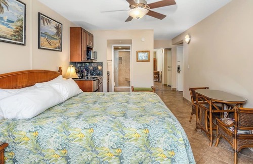 Kihei Apartamento | Adorable Remodeled Maui Banyan Ensuite MBQ208A