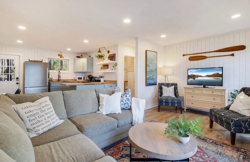 Webster Cabina | Peaceful retreat on quiet and sought after Pike Lake
