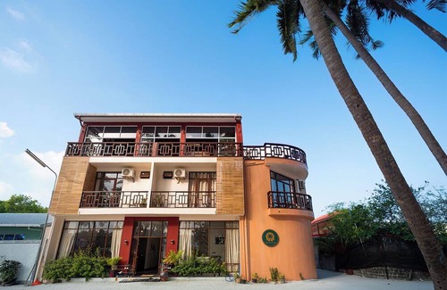 Huraa Casa | Seaview Suite in Huraa Guesthouse with AC, Wifi & Balcony