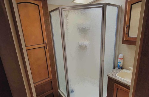 Hollywood Casa | Cozy RV in Hollywood, MD with AC and WiFi for a relaxing stay