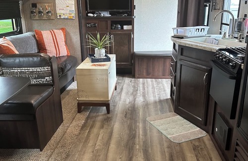 Stroudsburg Casa | Cozy 2-bedroom RV in awesome Stroudsburg with AC, WiFi