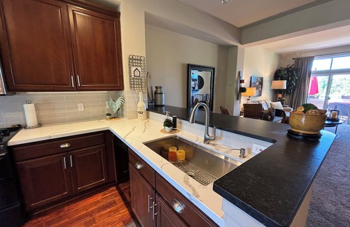 Issaquah Highlands Casa | Cozy 3-bedroom townhome in charming Issaquah Highlands area with WiFi.