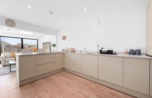 Walkden Casa | Stylish: Luxurious Modern House