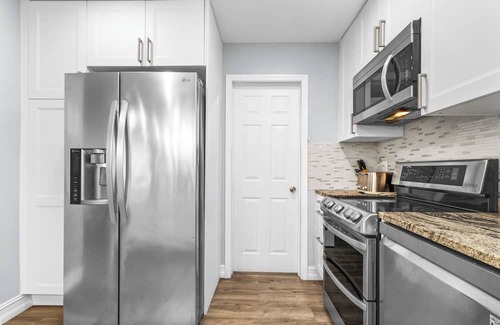 Boulevard Heights Casa | 4-bedroom house in a Fantastic Tropical Escape Haven in Hollywood