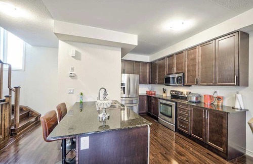 Ajax Casa | Entire home 3 bed 2 washroom in Ajax (GTA Toronto)