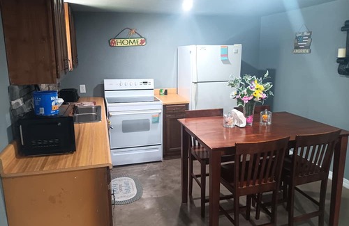 Jasper Cabaña | Charming 1-bedroom cottage with AC, WiFi in awesome Jasper