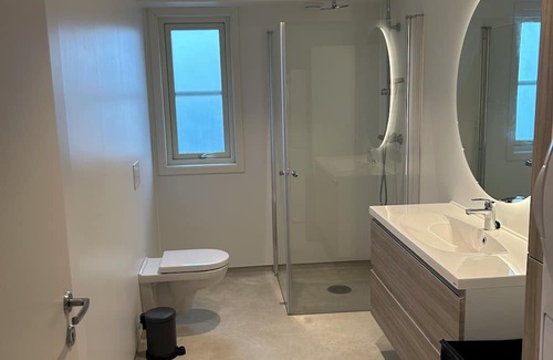 Kvinesdal Apartamento | Cool 2-bedroom apartment in Kvinesdal with WiFi