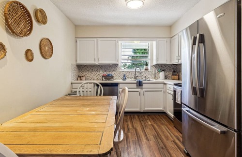 Stuart Casa | Coastal Comfort: 3br House In Stuart City 3 Bedroom Home by RedAwning