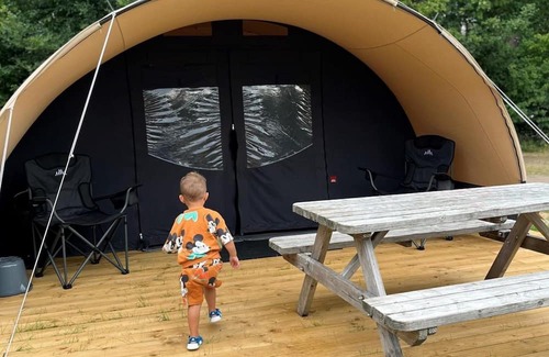 Loenen Casa | Enjoy the space and comfort of our De Waard Tunnel Tent with two sleeping areas and a spacious canopy.