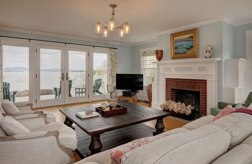 Sullivan Cabaña | Maine 6 BR summer cottage