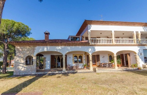 Banyeres del Penedés Villa | Alvent - Xeckin Holidays