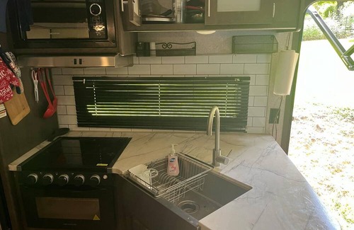 Andrews Casa | beautiful views from this 2021 rv that sleeps 5 comfortably. full size fridge