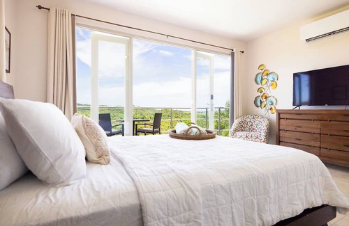 Aguada Apartamento | Rincon View Suites 04 with infinity pools & mountain views!
