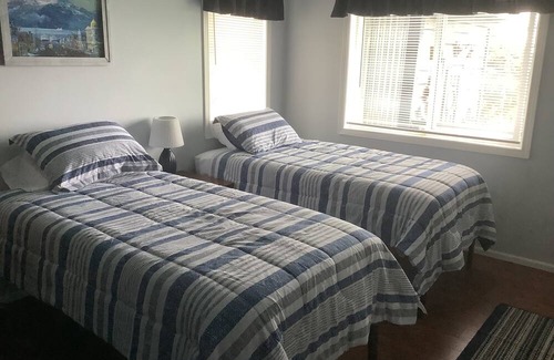 Ketchikan Casa | Cozy 3-bedroom house in fantastic Ketchikan with WiFi and view of Clover Island