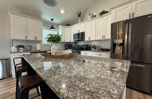 Gillette Casa | Clean beautiful house 3 minutes from CAM-PLEX & 1 min from Energy Sports Complex