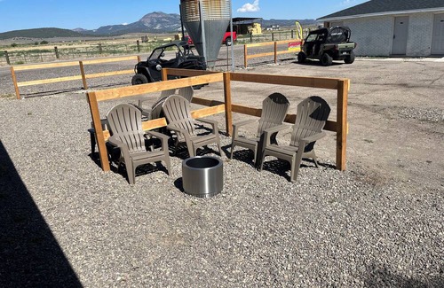 Panguitch Alquiler De RV | Glamping bunkhouse located minutes from Bryce Canyon National Park
